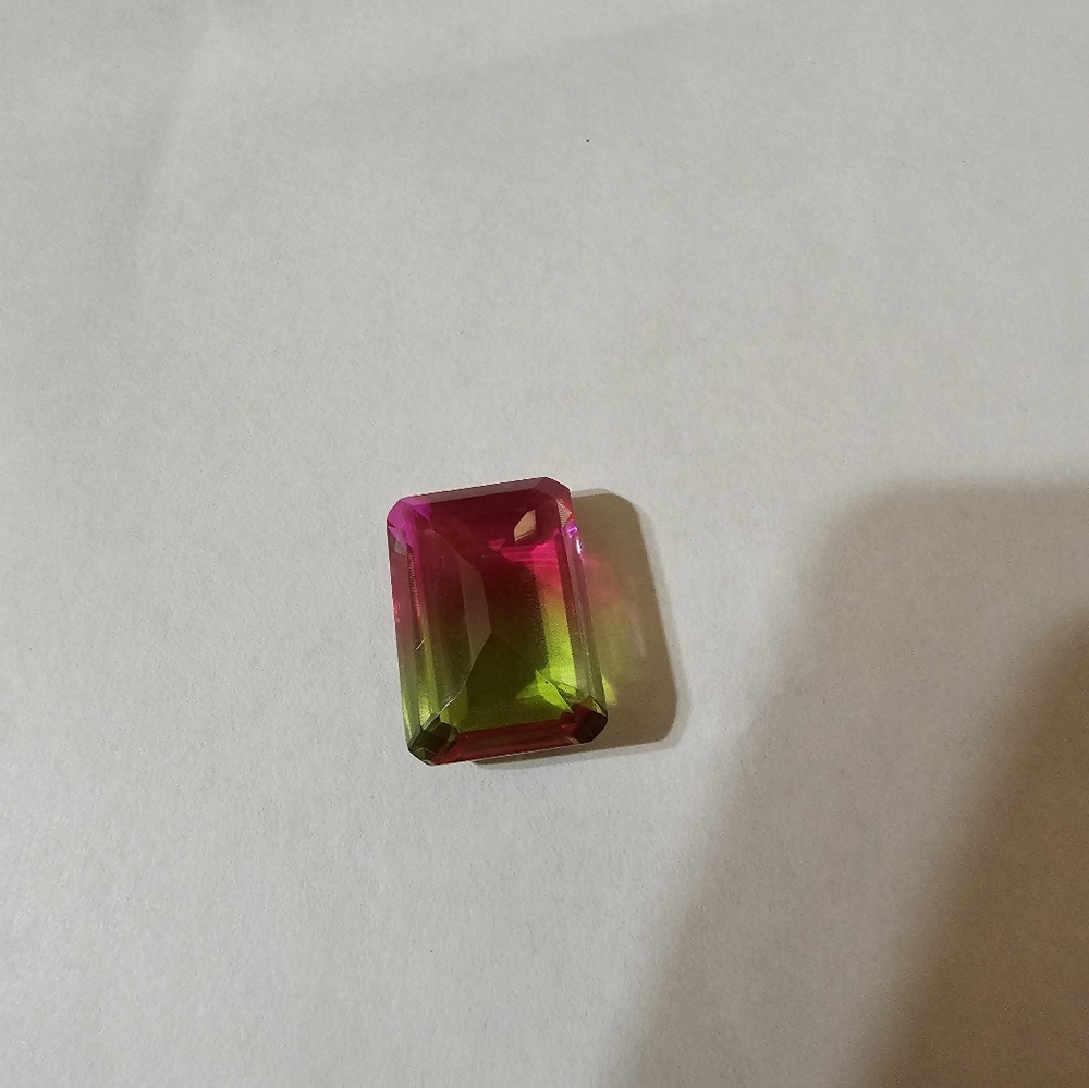 Colorful Watermelon Quartz Gemstone 14 Carats - Picture 2 of 3